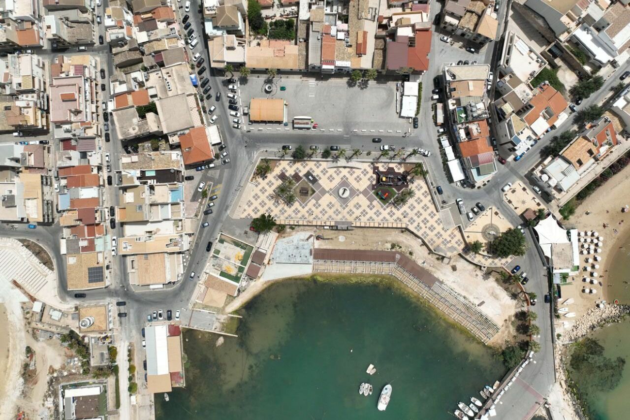 Piazza Sorelle Arduino - Scoglitti (RG)